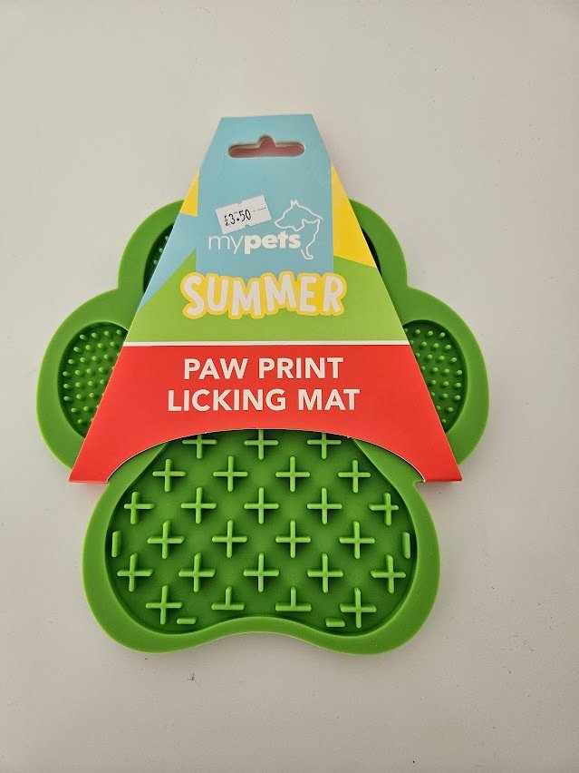 licking mat paw print