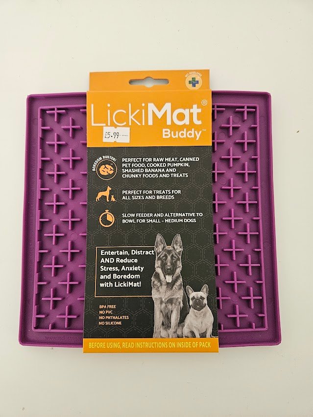 licking mat square 1